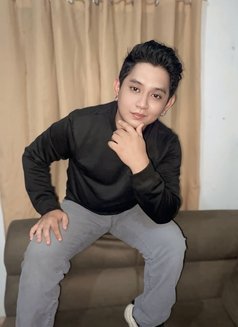 Justin - Male escort in Manila Photo 6 of 10