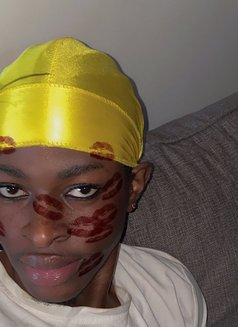 Justin - Male escort in Nairobi Photo 3 of 3