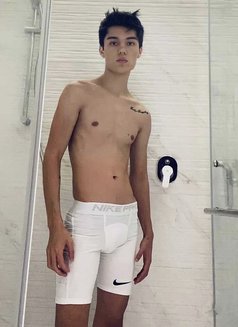 Justin New - Male escort in Dubai Photo 10 of 11