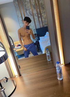 Justin New - Male escort in Dubai Photo 11 of 11