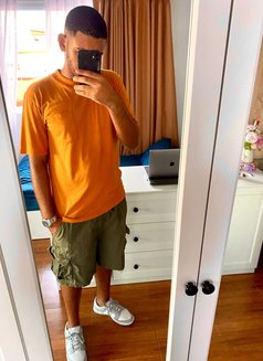 Justin - Male escort in Bangkok Photo 2 of 2