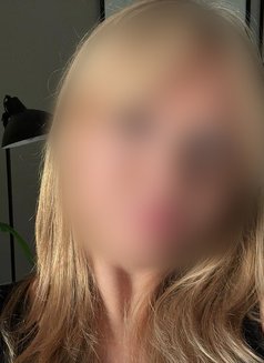 Justina - escort in Dubai Photo 12 of 30