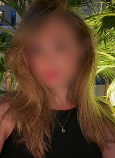 Justina - escort in Dubai Photo 18 of 30
