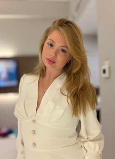 Justina - escort in Dubai Photo 22 of 30