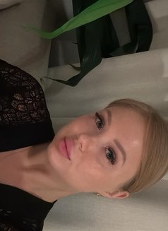 Justina - escort in Dubai Photo 27 of 30