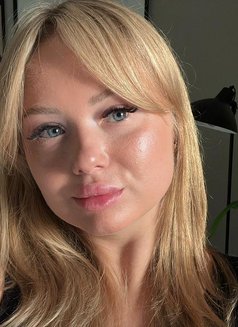 Justina - escort in Dubai Photo 30 of 30