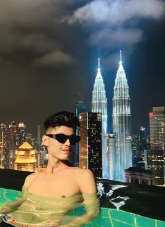 JustinZayanR - Male escort in Jakarta Photo 8 of 8