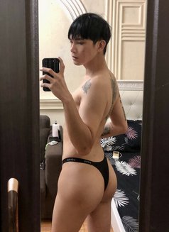 Jessie The Twink - masseur in Abu Dhabi Photo 7 of 7