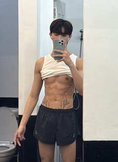 Justrediix - masseur in Bangkok Photo 3 of 8