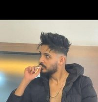 Jwad - Male escort in İstanbul Photo 8 of 9
