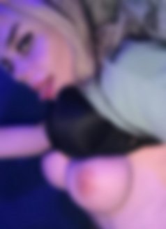 Jwan - Transsexual escort in Kuala Lumpur Photo 4 of 5