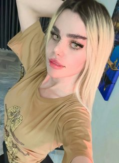 Jwan - Transsexual escort in Kuala Lumpur Photo 5 of 5