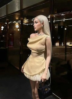 Laila Jezz - Acompañantes transexual in Dubai Photo 9 of 13