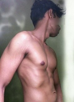 Jyc - Ladies Only - Male escort in Colombo Photo 1 of 9