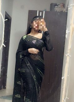 Jyothi Telugu girl - puta in Hyderabad Photo 2 of 3