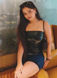 CAM SHOW REAL MEET - escort in Makati City Photo 5 of 5