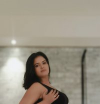 CAM SHOW REAL MEET - escort in Makati City