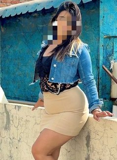 Web cam girl - escort in Udupi Photo 1 of 2