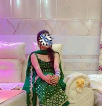 Jyoti Singh, Outcall Only - puta in Noida