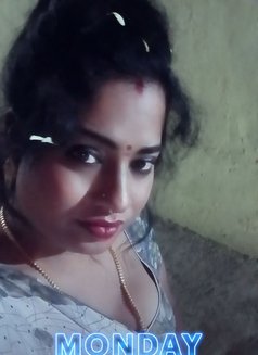 Jyotika - Acompañantes transexual in Hyderabad Photo 2 of 4