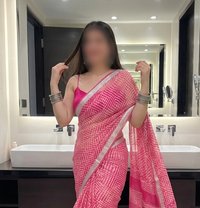Jyotsna - puta in Indore