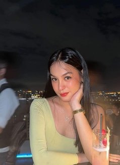 K E L L Y “Real” - escort in Makati City Photo 2 of 8