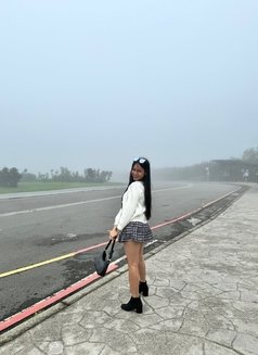 K E L L Y “Real” - escort in Manila Photo 4 of 5