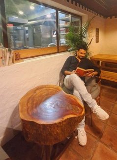 K. Priyanshu - Male escort in Ghaziabad Photo 2 of 3