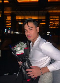 Ka Sa - Acompañantes masculino in Bali Photo 2 of 6