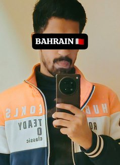 KAAN - Male escort in Al Manama Photo 1 of 2