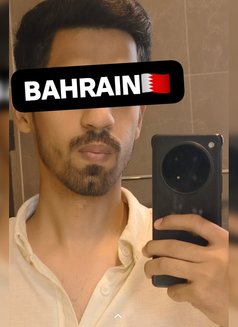 Kaan - Male escort in Al Manama Photo 2 of 4
