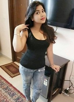 Kaavya Sharma - puta in Hyderabad Photo 3 of 3