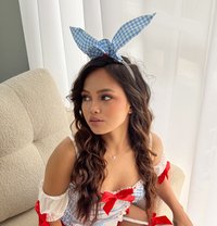 SnowClaire - puta in Makati City