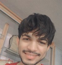 Young virgin boy first time is you - Acompañantes masculino in New Delhi
