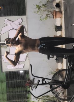 Kabir - Male escort in Bangkok Photo 7 of 10