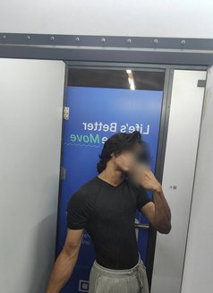 Kabir - Acompañantes masculino in Mumbai Photo 2 of 6