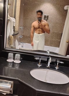 Kabir (bisexual) - Male escort in New Delhi Photo 4 of 5