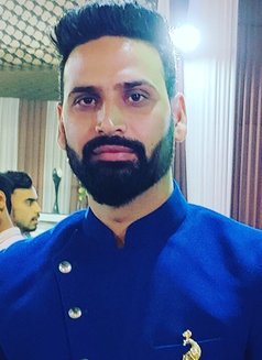 Kabir (Wild Hunter) - Acompañantes masculino in New Delhi Photo 2 of 4