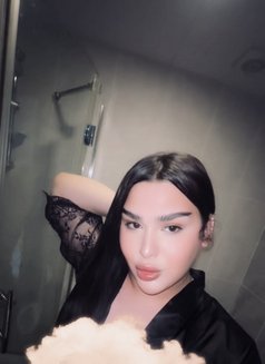 Kadi - Transsexual dominatrix in Erbil Photo 3 of 12