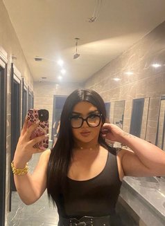 Kadi - Transsexual escort in Kuala Lumpur Photo 7 of 7
