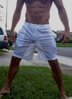 Kadu - Male companion in Dubai Photo 2 of 11