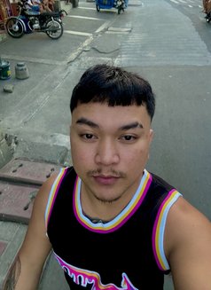 Kadyo - Male escort in Manila Photo 2 of 5