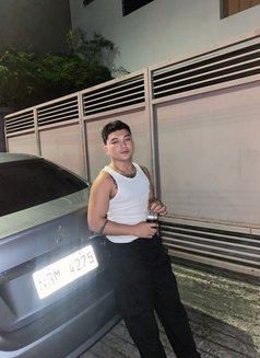 Kadyo - Male escort in Manila Photo 4 of 5