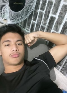 Kaede Sex/Cam Show Young Guy 19 - Male escort in Makati City Photo 12 of 15