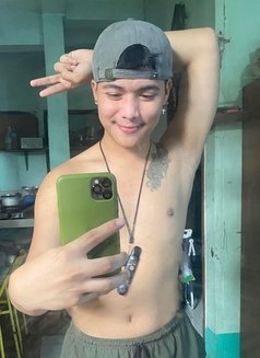 Kaede Sex/Cam Show Cute Guy 19 - Male escort in Makati City Photo 4 of 16