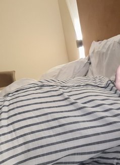 Kaffan Only Free service - Male escort in Sharjah Photo 4 of 4