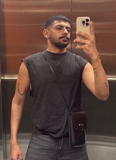 Kai - Acompañantes masculino in Dubai Photo 2 of 6