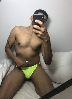 Kai - Acompañantes masculino in Dubai Photo 3 of 6