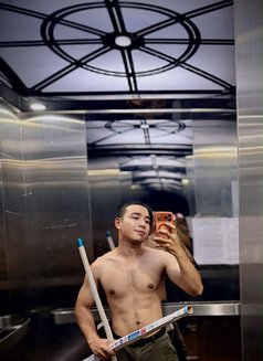 Kai - masseur in Melbourne Photo 7 of 9