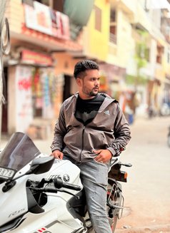 Secure and safe service - Acompañantes masculino in Jaipur Photo 6 of 22